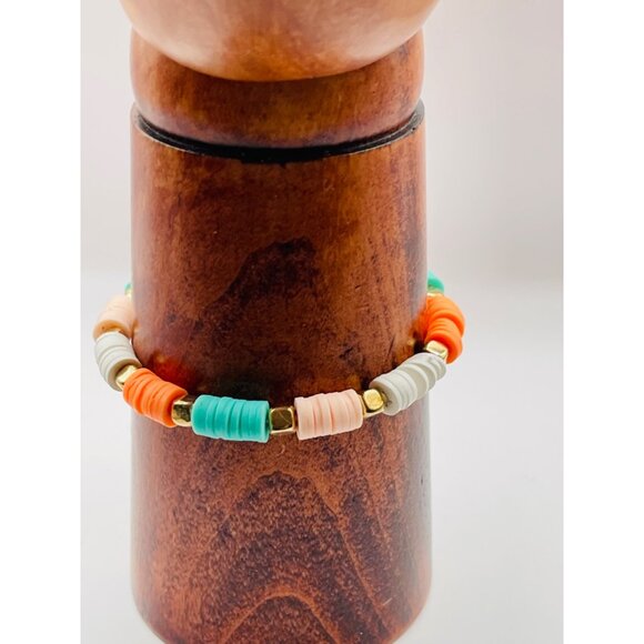 Hand Beaded small Bracelet great for Teenager gift - Picture 1 of 5